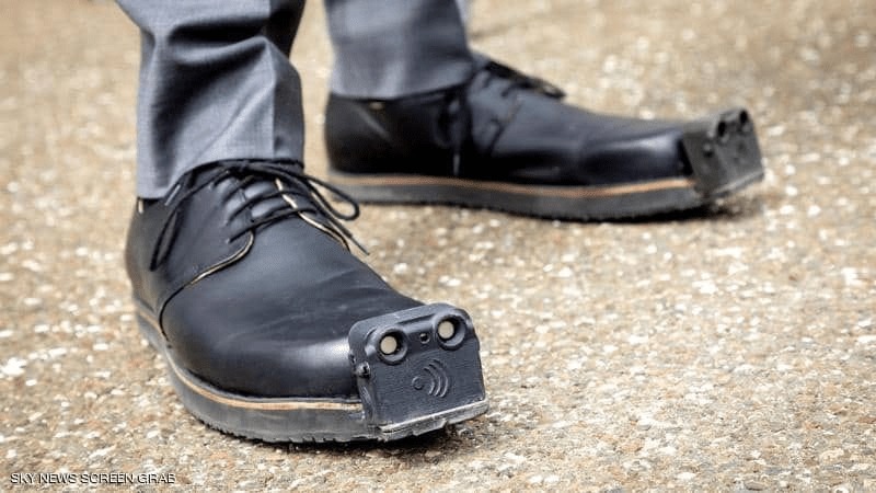 حذاء يساعد المكفوفين أثناء التنقل لشركة نمساوية